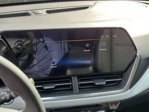 New 2026 Chevrolet Trax LT w/ Driver Confidence Package image 27