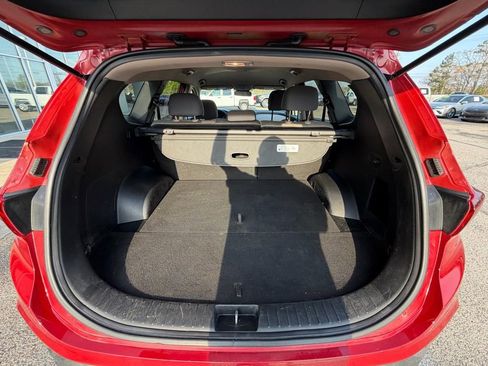 Used 2019 Hyundai Santa Fe SE image 14