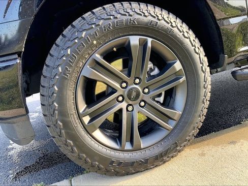 Used 2022 Ford F150 XLT w/ Equipment Group 302A High AWD/4WD image 3