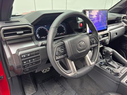 Used 2025 Toyota Tacoma TRD Sport w/ TRD Sport Upgrade Package AWD/4WD image 13