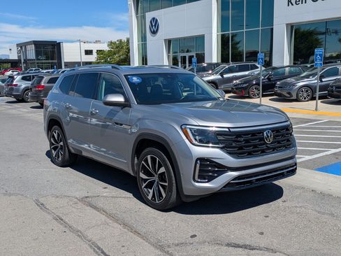 Used 2024 Volkswagen Atlas SEL Premium R-Line AWD/4WD image 1