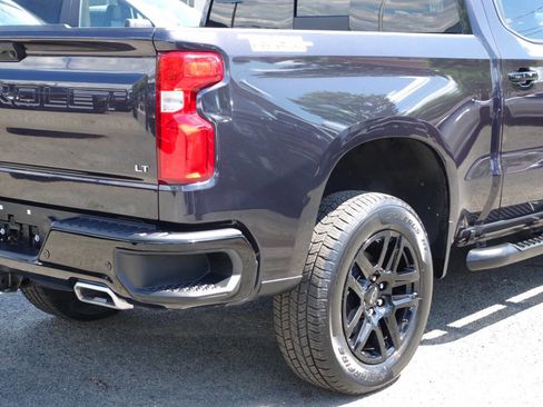 Used 2022 Chevrolet Silverado 1500 LT Trail Boss w/ LT Trail Boss Premium Package AWD/4WD image 13