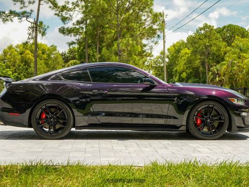 Used 2022 Ford Mustang Shelby GT500 w/ Technology Package image 9