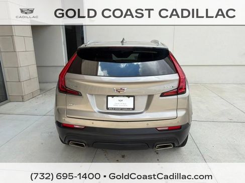 Certified 2023 Cadillac XT4 Luxury w/ Cold Weather Package AWD/4WD image 3