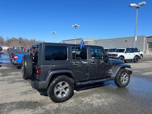 Used 2017 Jeep Wrangler Unlimited Sahara w/ Dual Top Group image 5