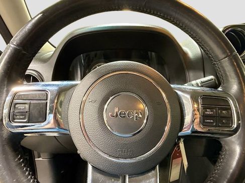 Used 2017 Jeep Patriot Latitude image 12