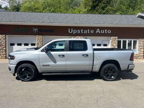 New 2026 RAM 1500 Express AWD/4WD image 8
