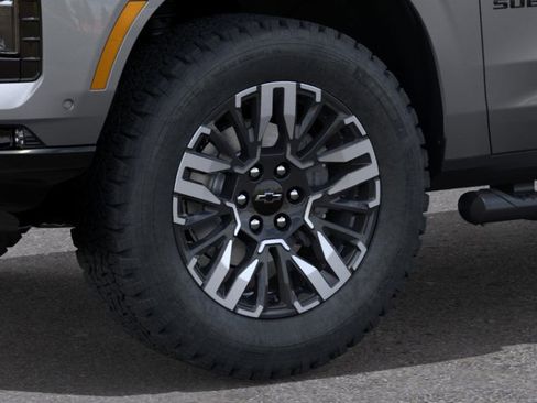 New 2026 Chevrolet Suburban Z71 image 9