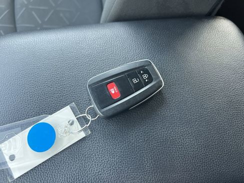 Used 2024 Toyota RAV4 XLE image 37