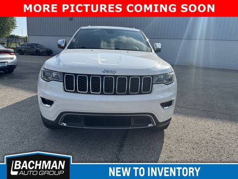 Used 2018 Jeep Grand Cherokee Limited AWD/4WD image 3