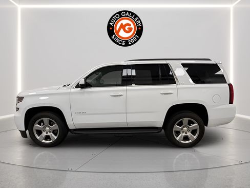 Used 2018 Chevrolet Tahoe LT w/ Luxury Package RWD image 4
