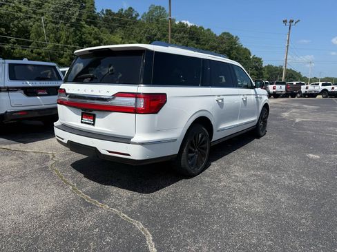 Used 2021 Lincoln Navigator L Reserve AWD/4WD image 7