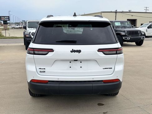 Used 2024 Jeep Grand Cherokee L Limited w/ Black Appearance Package AWD/4WD image 42