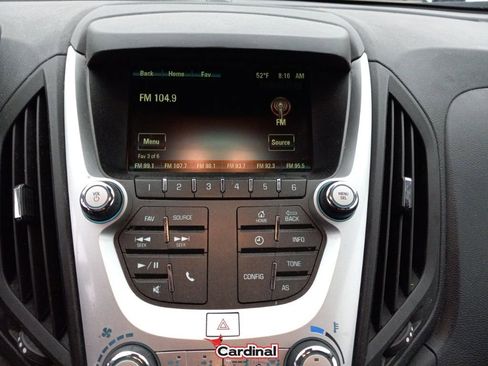 Used 2017 Chevrolet Equinox LT image 29