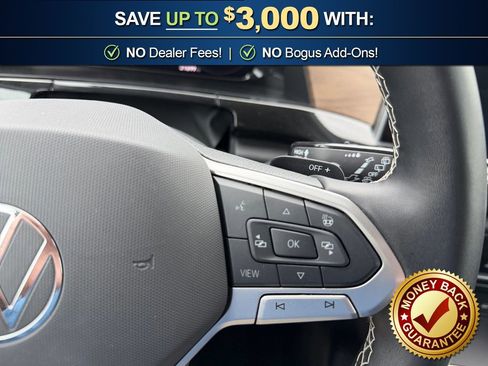 Used 2025 Volkswagen Atlas SE AWD/4WD image 30