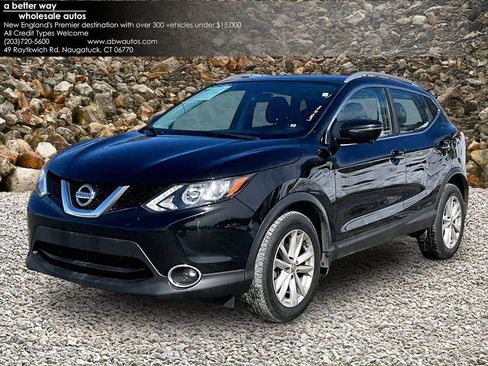 Used 2018 Nissan Rogue Sport SV w/ SV Technology Package image 1