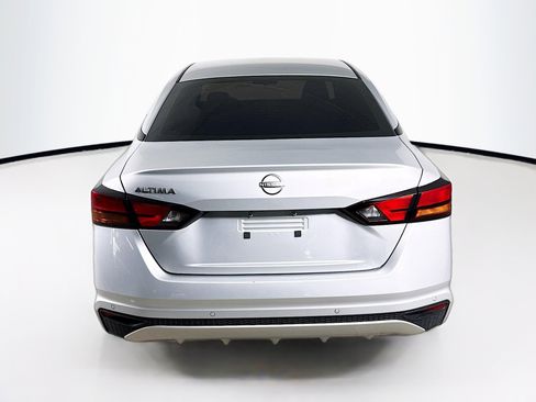 Used 2024 Nissan Altima 2.5 S image 29