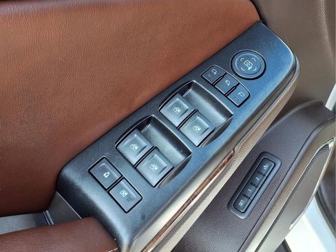 Used 2016 Chevrolet Suburban LTZ AWD/4WD image 18