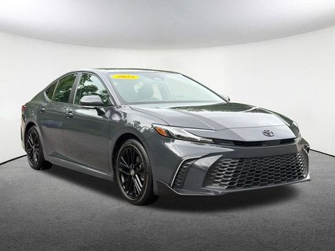 Certified 2025 Toyota Camry SE w/ Convenience Package FWD image 2