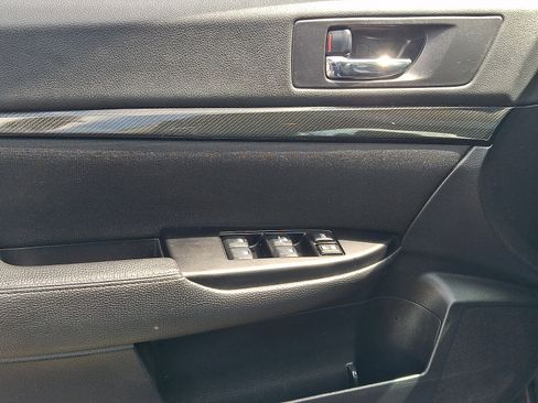 Used 2013 Subaru Legacy 2.5i Sport w/ Popular Pkg 1 AWD/4WD image 12