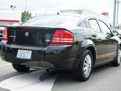 Used 2008 Dodge Avenger SE image 3