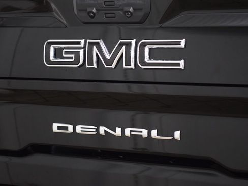 Used 2025 GMC Sierra 2500 Denali w/ Denali Reserve Package AWD/4WD image 23
