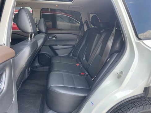 Certified 2023 Nissan Rogue SV w/ SV Premium B Package FWD image 16