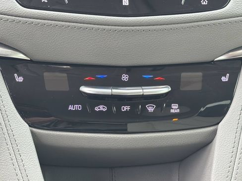 Used 2020 Cadillac XT5 Premium Luxury w/ LPO, Floor Liner Package FWD image 25