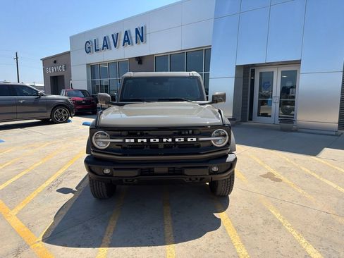 New 2026 Ford Bronco Outer Banks AWD/4WD image 2