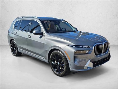 Certified 2024 BMW X7 xDrive40i w/ Premium Package image 3
