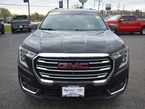 Used 2023 GMC Terrain SLT w/ Infotainment Package II AWD/4WD image 8