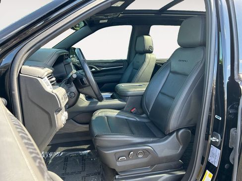 Used 2021 GMC Yukon Denali w/ Denali Premium Package AWD/4WD image 6