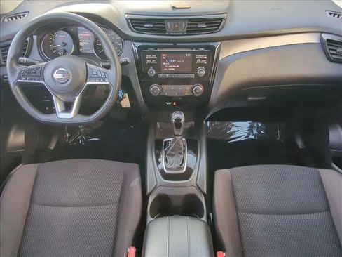 Used 2018 Nissan Rogue Sport S w/ S Appearance Package FWD image 17