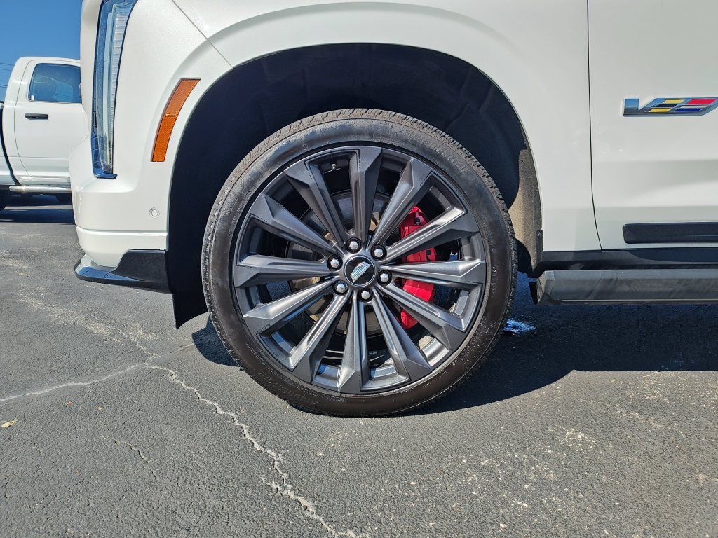 Used 2025 Cadillac Escalade V w/ LPO, Floor Liner Package AWD/4WD image 11