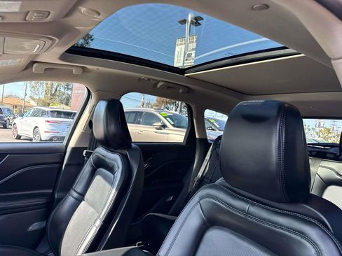 Used 2025 Lincoln Corsair Grand Touring w/ Equipment Group 301A image 26