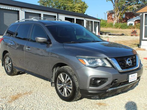 Used 2018 Nissan Pathfinder S FWD image 7