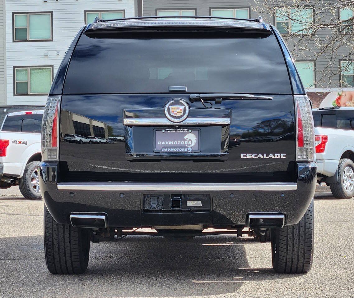 Used 2013 Cadillac Escalade Premium AWD/4WD image 8