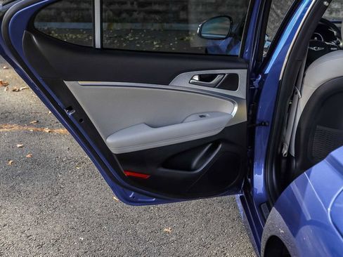 Used 2023 Genesis G70 3.3T w/ Sport Advanced Package image 18