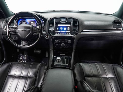 Used 2022 Chrysler 300 S RWD image 5