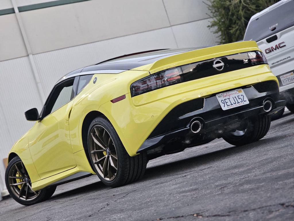 Used 2023 Nissan Z w/ Floor Mat Package (L93) RWD image 2