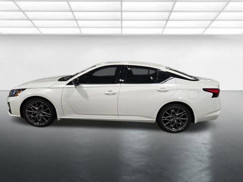 Used 2023 Nissan Altima 2.0 SR image 8
