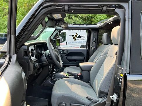 Used 2024 Jeep Wrangler Sport AWD/4WD image 14