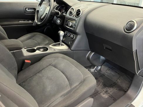 Used 2014 Nissan Rogue S image 15