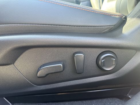 Used 2024 Subaru Crosstrek 2.5i Limited w/ Crosstrek Mirror Package image 19