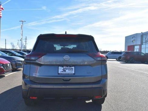 Certified 2025 Nissan Rogue S AWD/4WD image 4