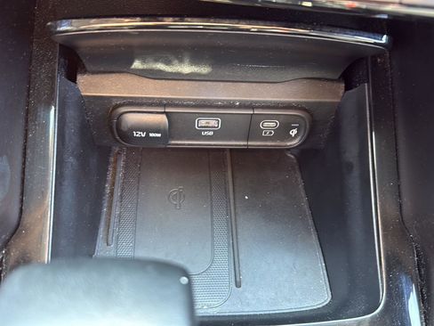 Used 2025 Kia Telluride S AWD/4WD image 21