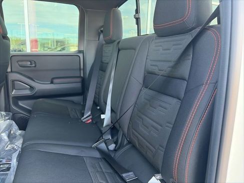New 2026 Nissan Frontier PRO-4X w/ Tow Package AWD/4WD image 18