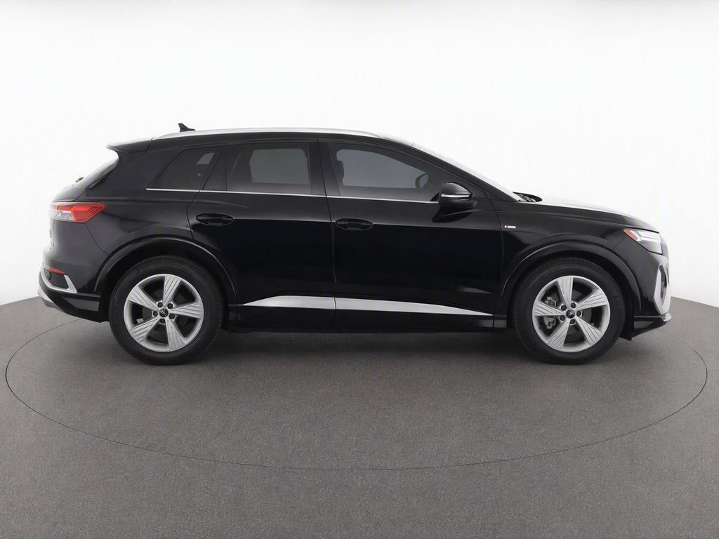 Used 2024 Audi Q4 e-tron Premium Plus w/ Premium Plus AWD/4WD image 4
