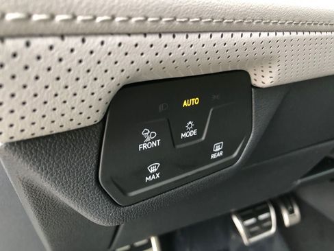 New 2026 Volkswagen Atlas Peak Edition AWD/4WD image 13