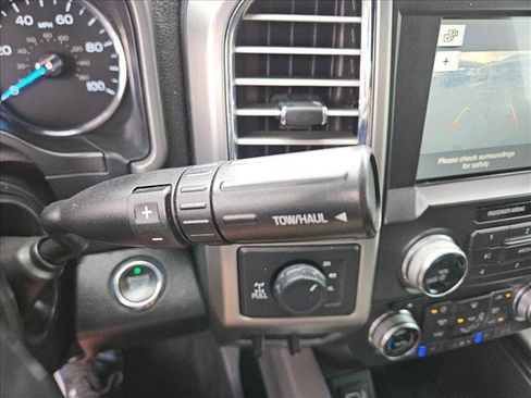 Used 2017 Ford F250 Platinum w/ Platinum Ultimate Package AWD/4WD image 19